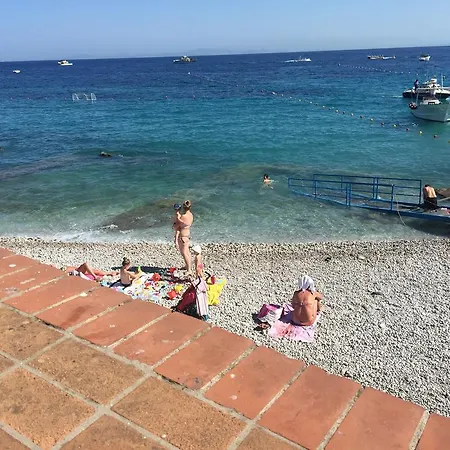 Appartamento Casa Vacanze To Live Capri