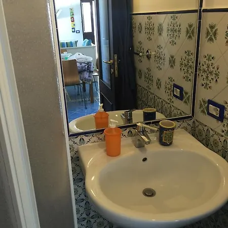 Appartamento Casa Vacanze To Live Capri